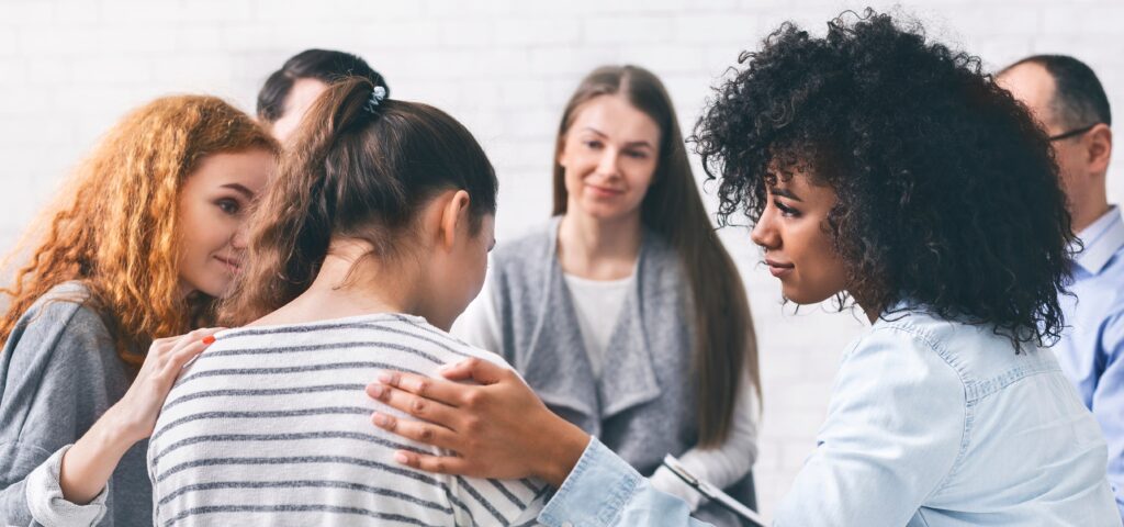 A girl receives peer support during Alcohol Addiction Treatment in Louisville